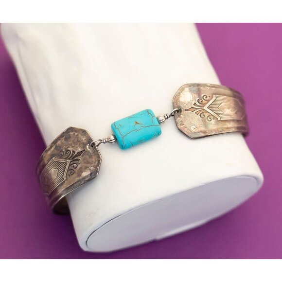 Vintage Mid Century Turquoise Silver Tone Bracelet 7 Inches - Q2 - Picture 1 of 4